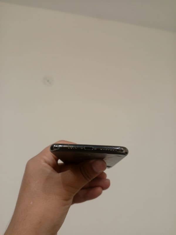 Iphone 11 pro max 7