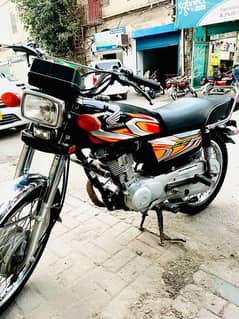 Honda 125 black 2022