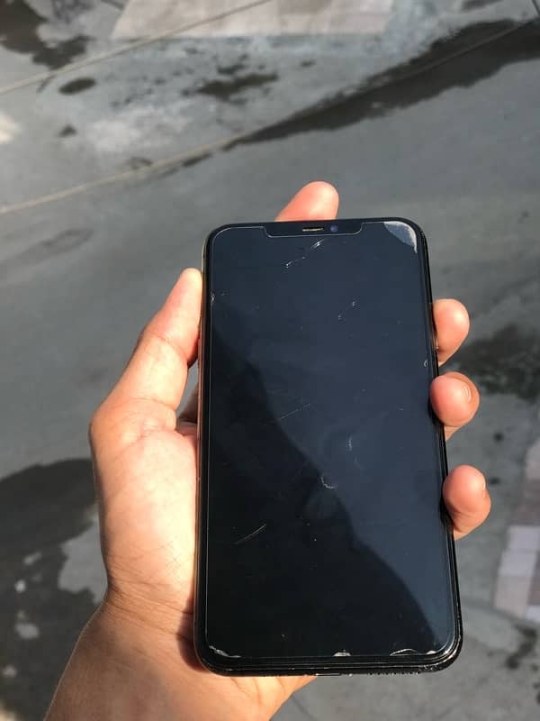 IPhone 11 pro Max 7