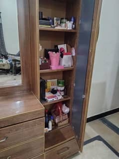 Dressing Table With Mirror