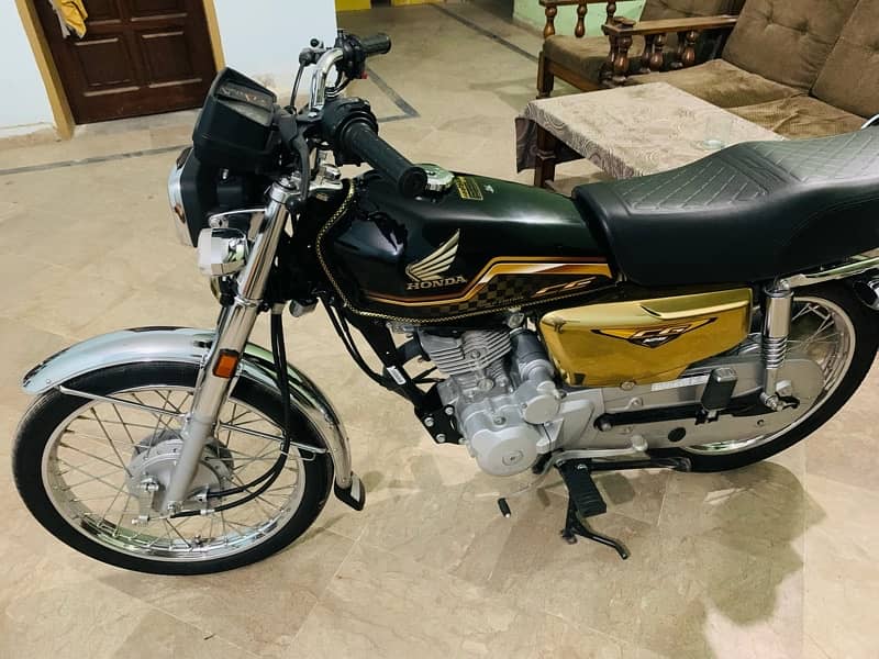 Honda CG 125 Gold edition salf start 5 gear Punjab registered 3