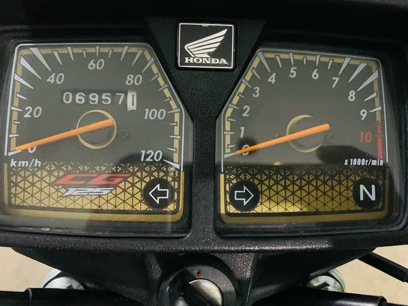 Honda CG 125 Gold edition salf start 5 gear Punjab registered 4