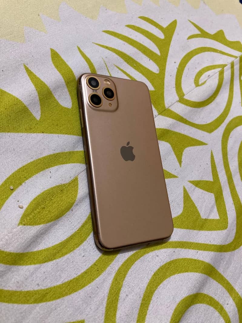 iPhone XS non pta 64gb gold colour water pack 7