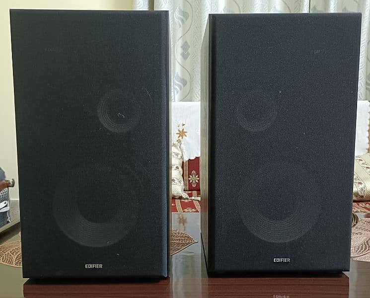 Edifier R2850db bluetooth speakers 0