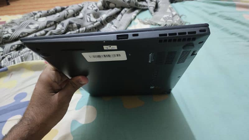 Lenovo Thinkpad X1 Carbon i7 5th 3