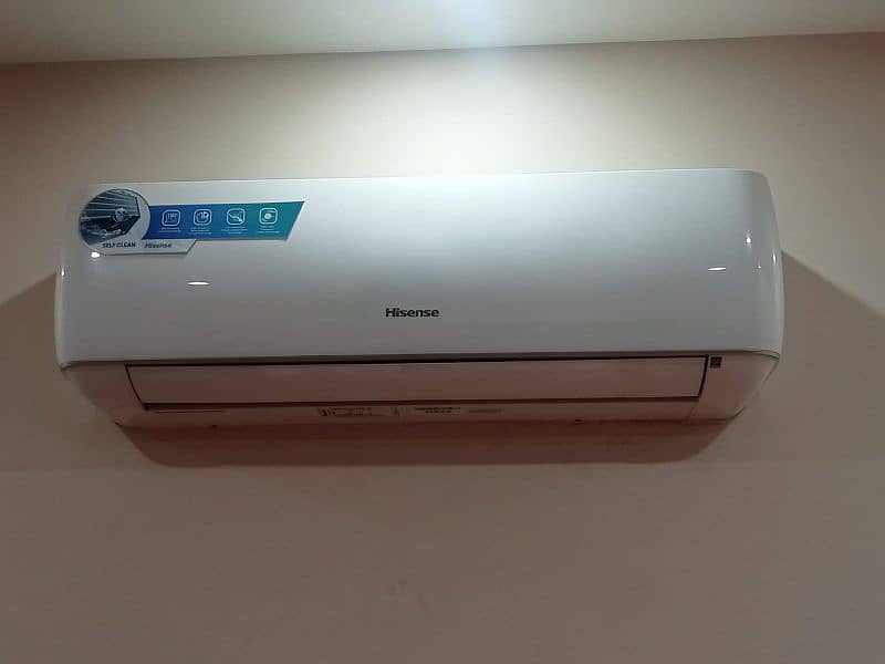 hison ac /DC 3 to 4 month used with all accesories 3