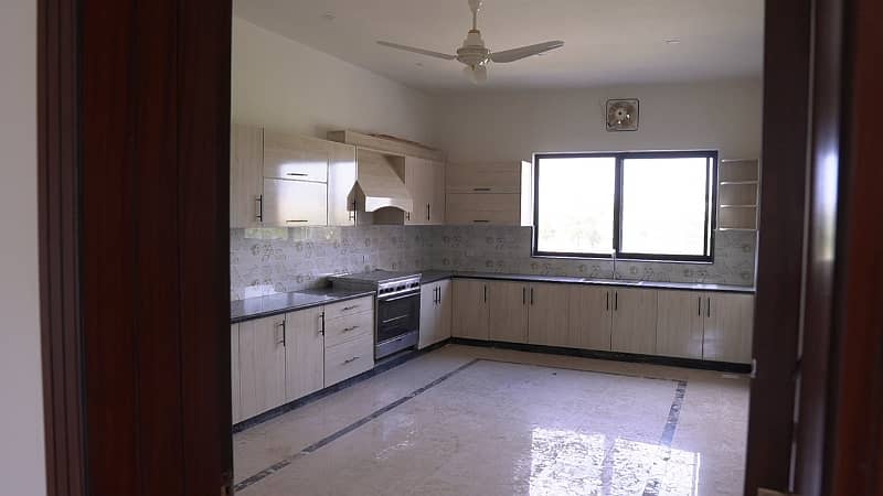 Gulberg Greens 4 Kanal Farmhouse Upper portion For Rent 14