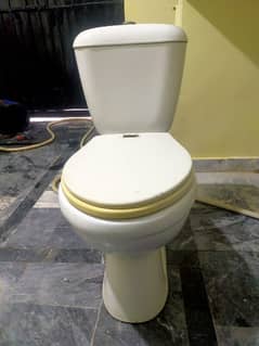 Porta Commode in very gud condition 0