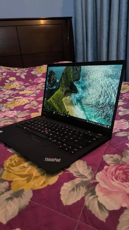 Lenovo Thinkpad X1 Carbon Core i5 7th Gen 3