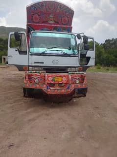 hino truck 6 wheeler