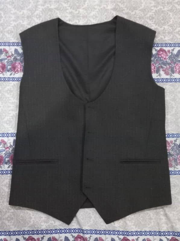 men 3 piece suit ready to wear. . . 3