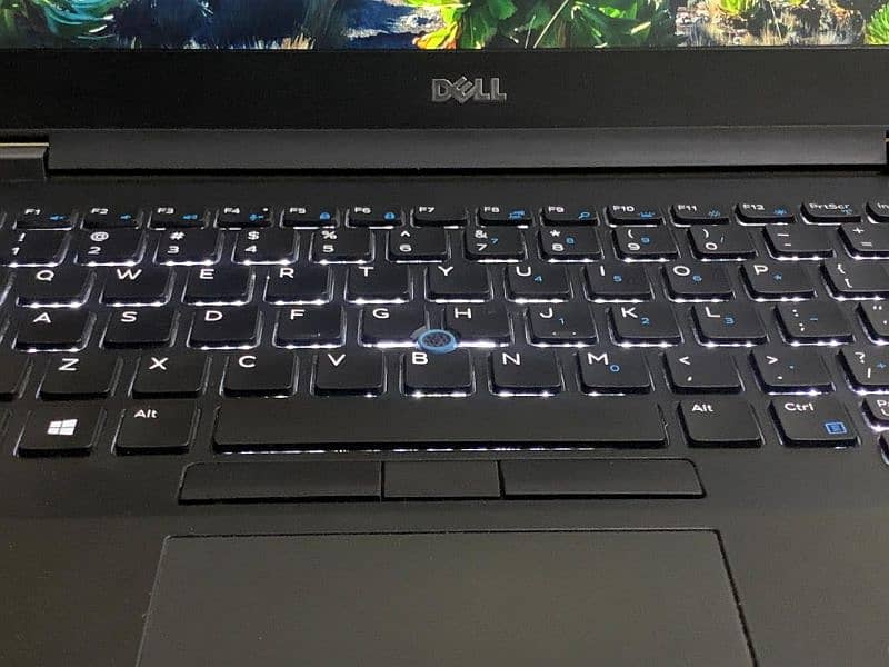 DELL Latitude E7470 Core i7 6th Generation 3