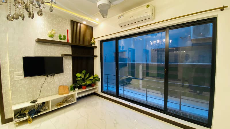 Near To Park 10 Marla Modern Designer Bungalow For Sale 7