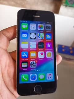 iphone 5s . pta approved. 16gb.