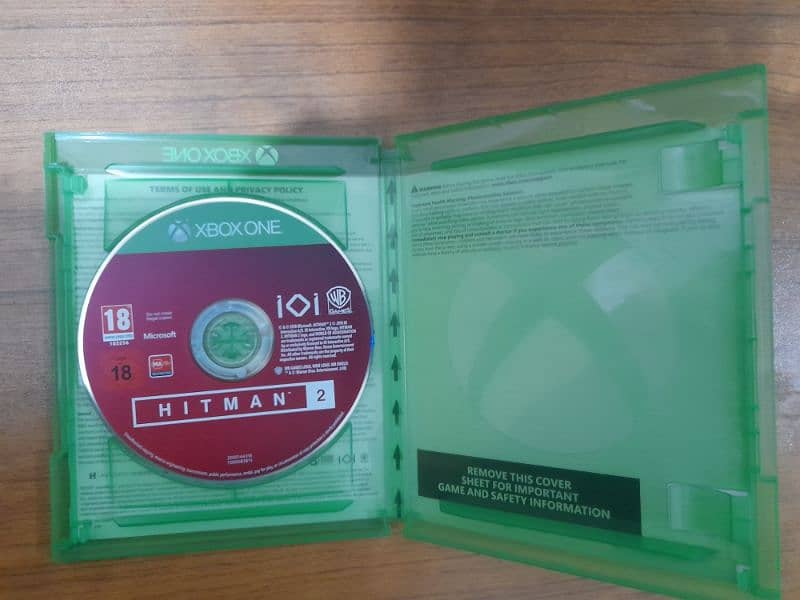 4 Xbox One Videogame Discs 8