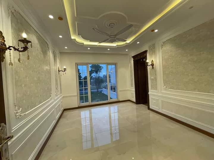 1 kanal Full House Is Available For Rent In DHA Phase 6 Lahore At Super Hot Location. 16