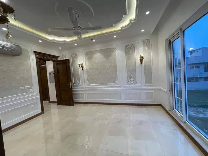 1 kanal Full House Is Available For Rent In DHA Phase 6 Lahore At Super Hot Location. 21