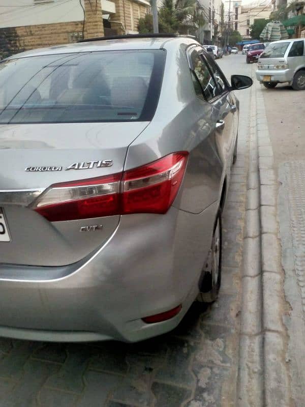 Toyota Altis Grande 2016 4