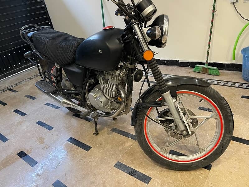 Suzuki GS 150 SE For Urgent Sale 3