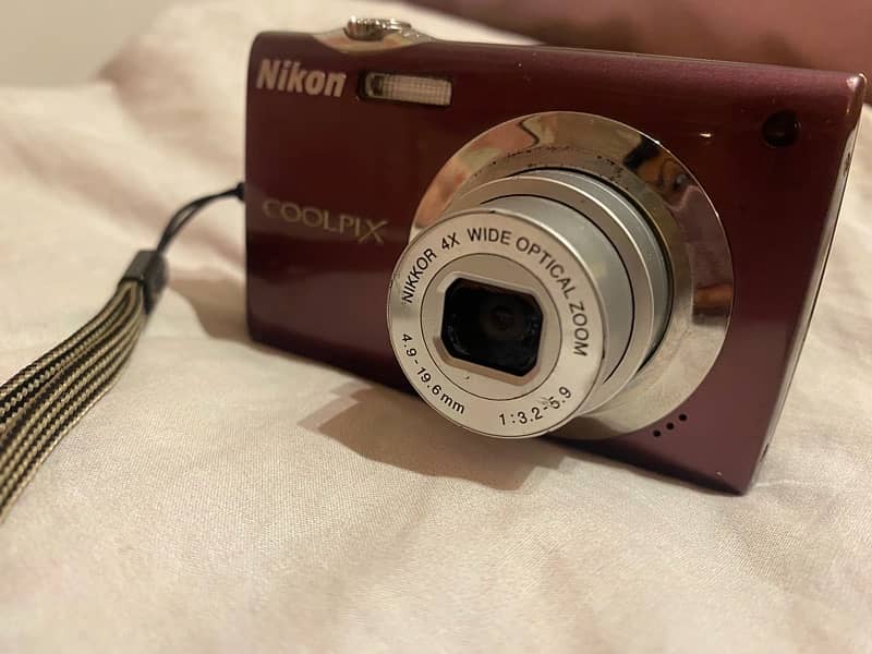 Nikon digital camera 0