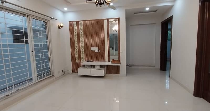 10 Marla Luxury House Available For Rent In Eden city Lahore 8