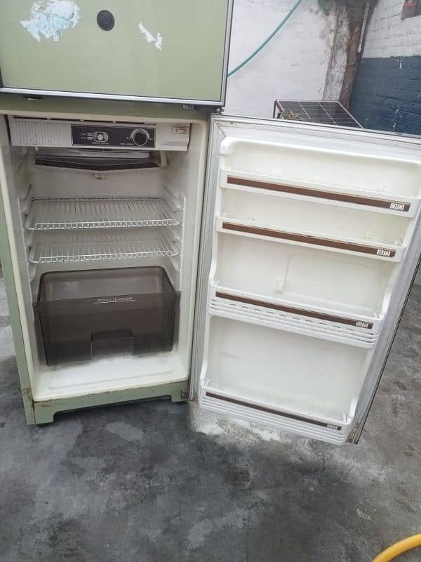 fridge for sale karna hai argent compresser ka masla 0