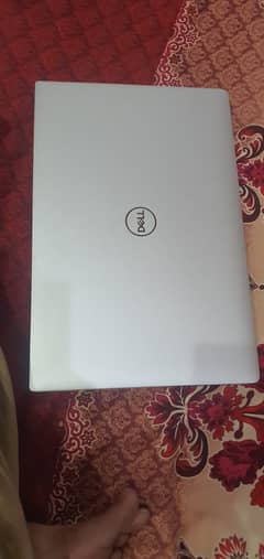 DELL Precious 5530