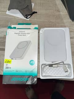 JOYROOM Wireless 10,000mAh Power Bank new open box