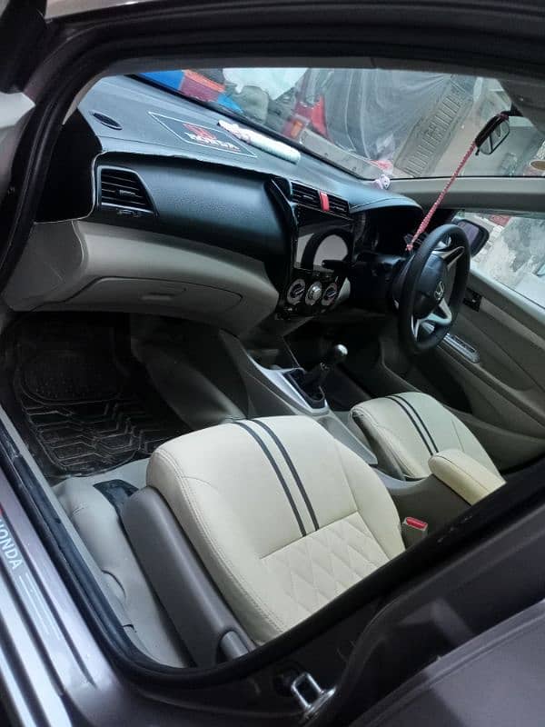 Honda City IVTEC 2015 in mint condition. . smooth drive 3