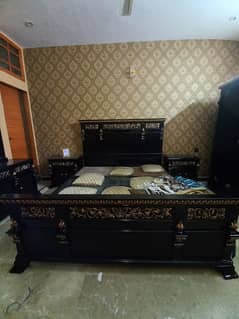 king Size Wooden bed