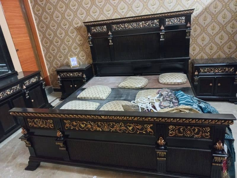 king Size Wooden bed 4