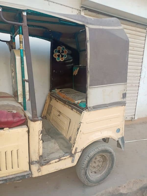 SAZGAR AUTO RIKSHA, 200CC, MODEL D 14, NUMBER 03027316033 3