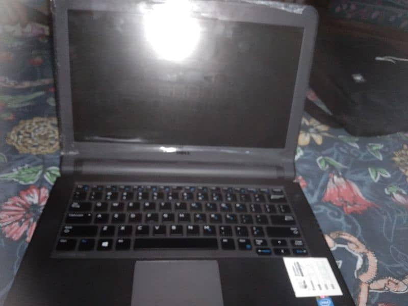 Dell latitude 3340 0