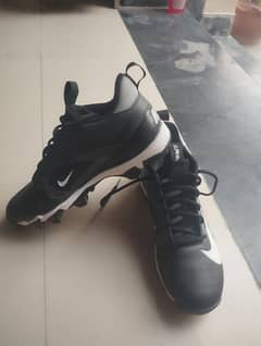 Nike Studs Alpha Menace