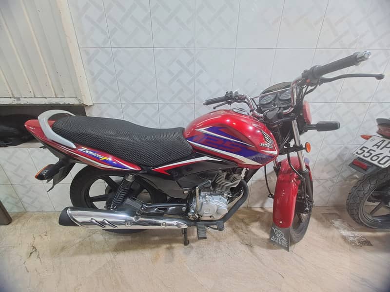 Honda CG 125 Deluxe (2019) 1