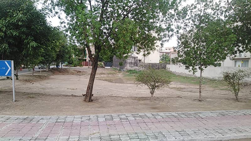 10 Marla Residential Plot For Sale In Johar Block Sector E Bahria Town Lahore 5