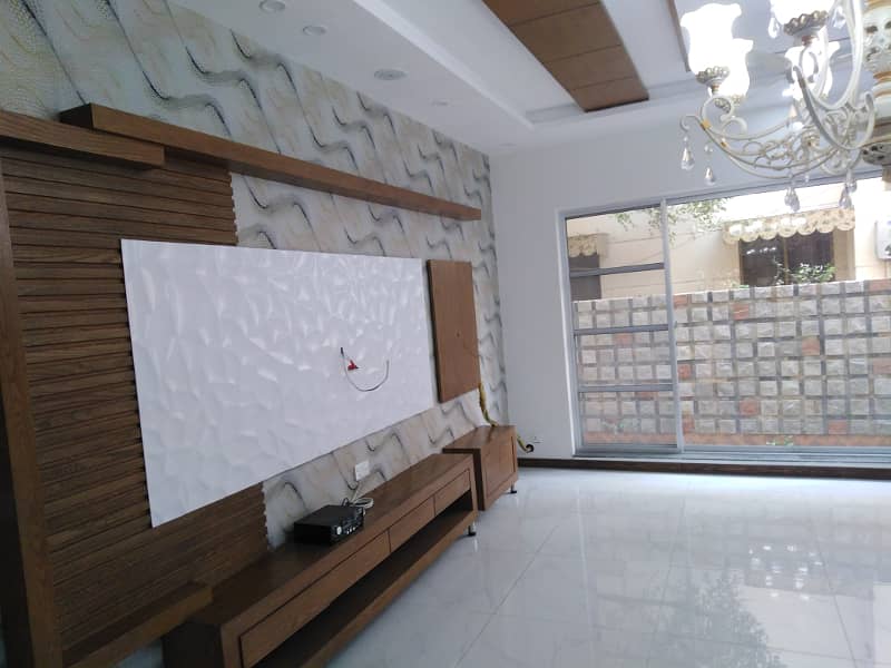 1 Kanal Like New Upper Portion Available For Rent In EE Block Bahria Town Lahore 1