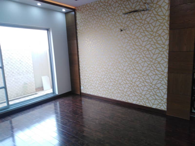 1 Kanal Like New Upper Portion Available For Rent In EE Block Bahria Town Lahore 11