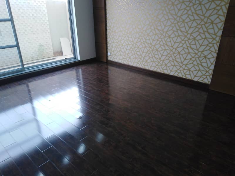 1 Kanal Like New Upper Portion Available For Rent In EE Block Bahria Town Lahore 14