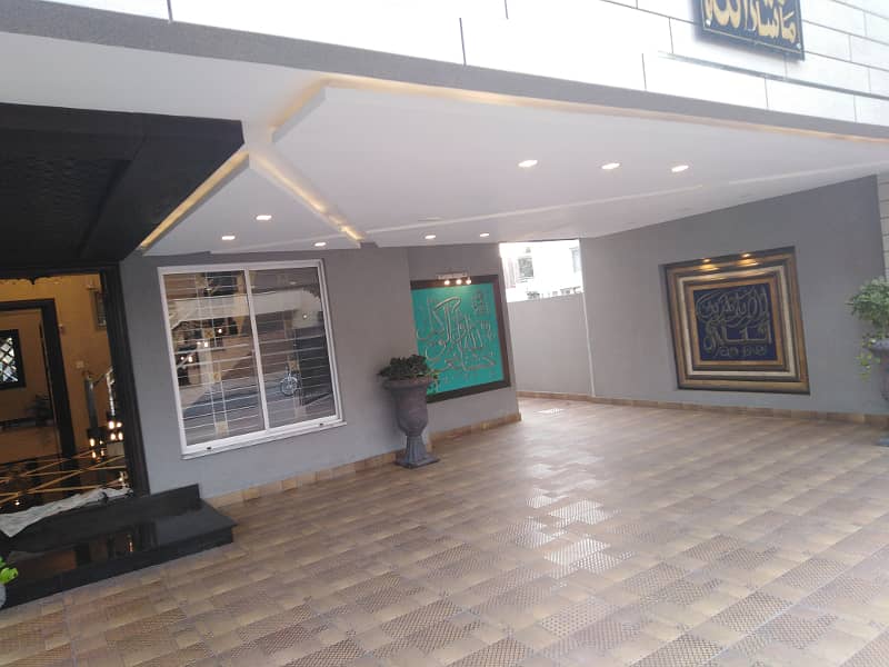 1 Kanal Like New Upper Portion Available For Rent In EE Block Bahria Town Lahore 22