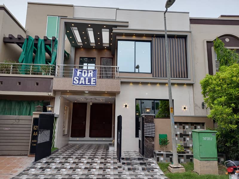 FOR SALE VERY REASONABLE PRICE 5 MARLA BRAND NEW HOUSE IN SECTOR D BAHRIA TOWN LAHORE 1