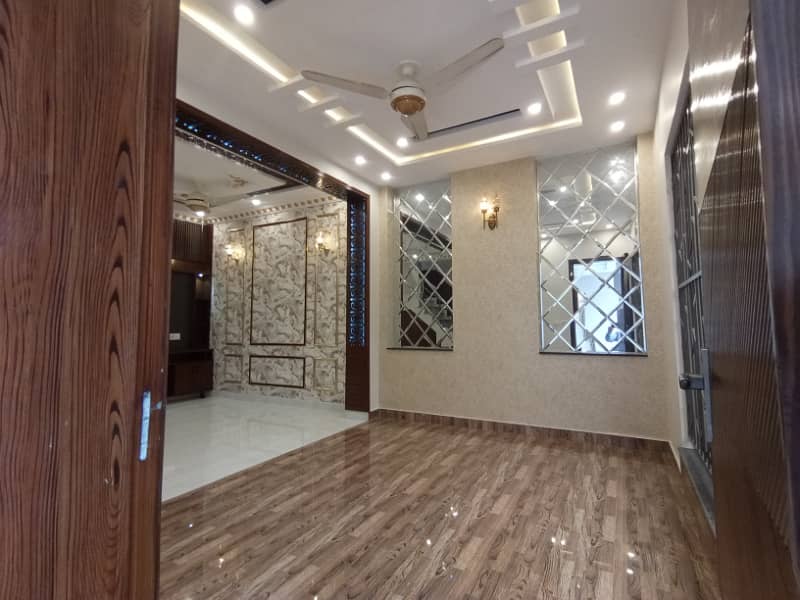 FOR SALE VERY REASONABLE PRICE 5 MARLA BRAND NEW HOUSE IN SECTOR D BAHRIA TOWN LAHORE 8