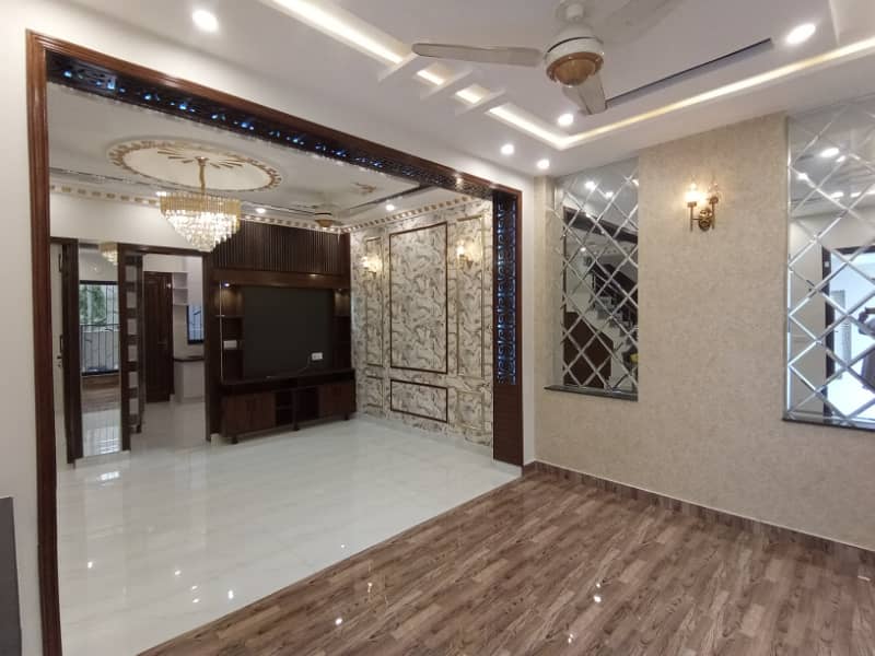 FOR SALE VERY REASONABLE PRICE 5 MARLA BRAND NEW HOUSE IN SECTOR D BAHRIA TOWN LAHORE 9