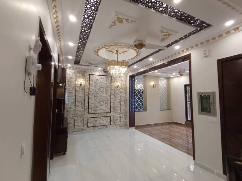 FOR SALE VERY REASONABLE PRICE 5 MARLA BRAND NEW HOUSE IN SECTOR D BAHRIA TOWN LAHORE 17