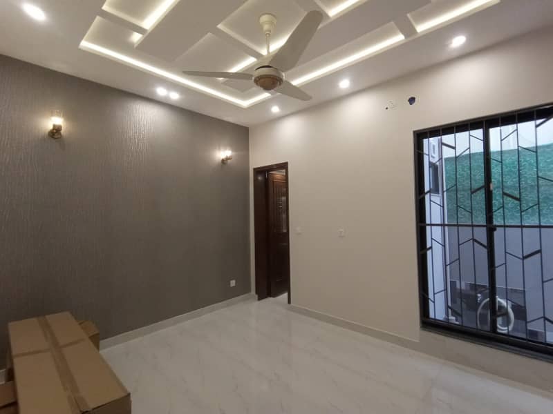 FOR SALE VERY REASONABLE PRICE 5 MARLA BRAND NEW HOUSE IN SECTOR D BAHRIA TOWN LAHORE 25