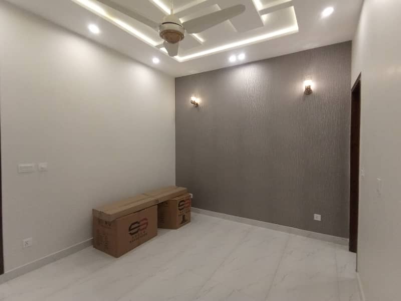 FOR SALE VERY REASONABLE PRICE 5 MARLA BRAND NEW HOUSE IN SECTOR D BAHRIA TOWN LAHORE 27