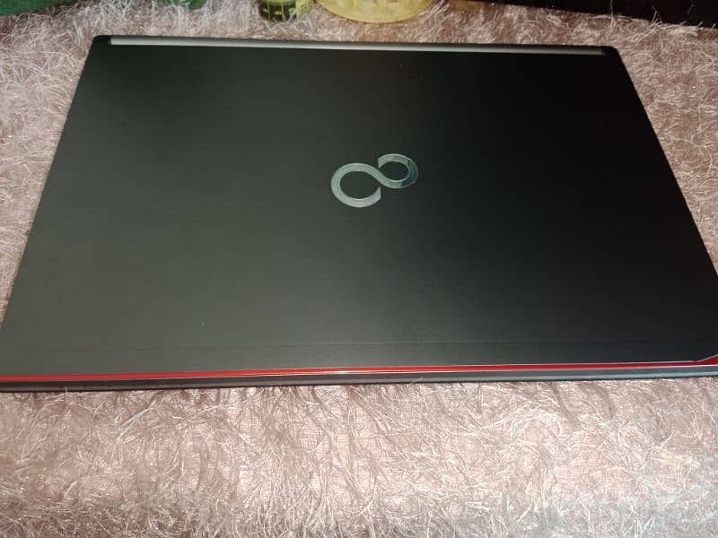 Fujitsu core i5 6th gen 8GB Ram 180GB SSD 4