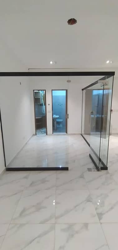 Brand new 4 Marla basement with bath+kitchen for rent phase 4. 1