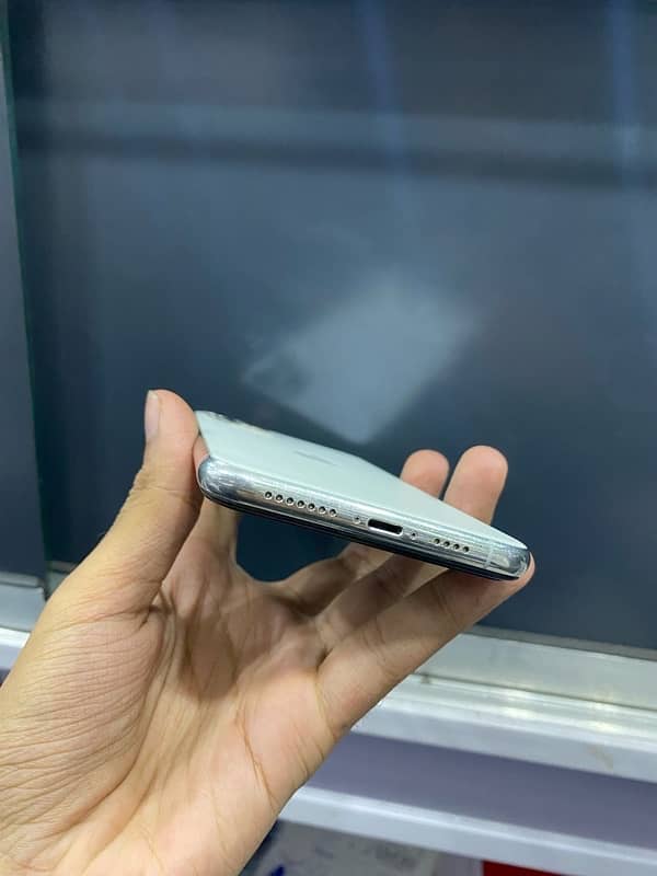 iphone 11pro max 256GB non pta (factory unlock ) 3