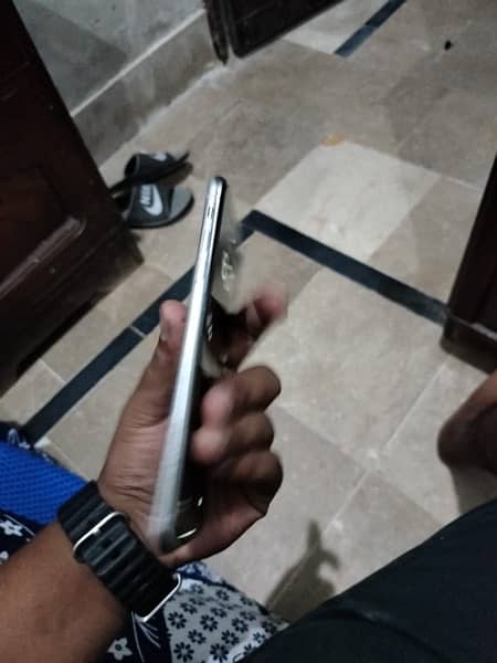 iPhone xsmax 256gb non PTA 4